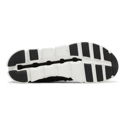 On Running Cloud 5 Black/White