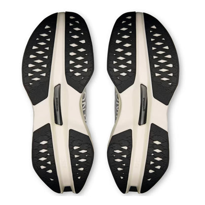 On Running Cloudboom Max White/Black