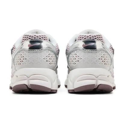 Nike Wmns Air Zoom Vomero 5 'Chrome Platinum Violet'