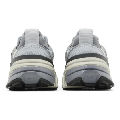 Nike Wmns V2K Run 'Pure Platinum Wolf Grey'