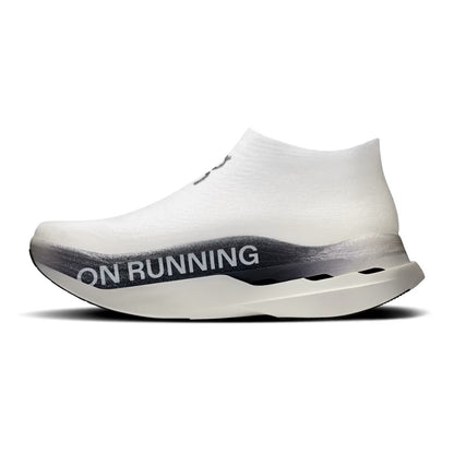 ON Cloudboom Strike LightSpray 'White / Black'